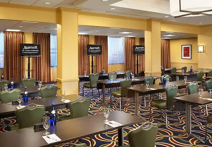 Marriott St. Louis Airport Hotel Edmundson 3*,